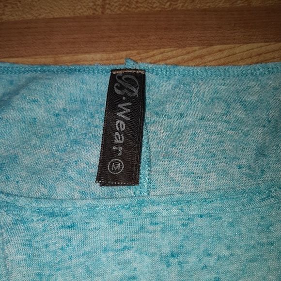 Womans B-Wear Short Dolman Sleeve Top - Picture 2 of 6